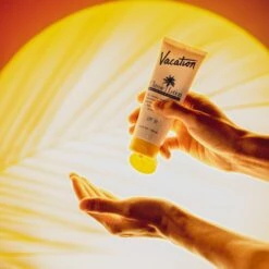 VACATION CLASSIC LOTION SPF 30 SUNSCREEN -Nursing Products 2595585cm alt03