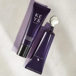 PROTECT YOUR LIGHT DAILY MOISTURIZER BROAD SPECTRUM SPF 30 SUNSCREEN -Nursing Products 2598947cm alt03