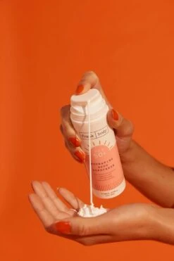 HYDRATING BODY SUNSCREEN SPF50+ -Nursing Products 2608177 alt02