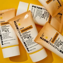 Peter Thomas Roth MAX MINERAL TINTED SUNSCREEN BROAD SPECTRUM SPF 45 -Nursing Products p430812 av 04 zoom