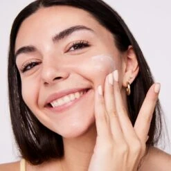 First Aid Beauty MINERAL SUNSCREEN ZINC OXIDE BROAD SPECTRUM SPF 30 9 First Aid Beauty MINERAL SUNSCREEN ZINC OXIDE BROAD SPECTRUM SPF 30 -Nursing Products p483658 av 1 zoom