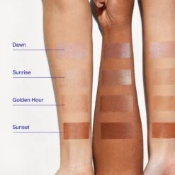 GLOWSCREEN SUNSCREEN SPF 40 PA+++ WITH HYALURONIC ACID + NIACINAMIDE -Nursing Products s2315158 av 32 zoom