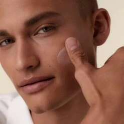 Shiseido URBAN ENVIRONMENT OIL-FREE SUNSCREEN BROAD-SPECTRUM SPF 42 WITH HYALURONIC ACID 25 Shiseido URBAN ENVIRONMENT OIL-FREE SUNSCREEN BROAD-SPECTRUM SPF 42 WITH HYALURONIC ACID -Nursing Products s2534899 av 08 zoom