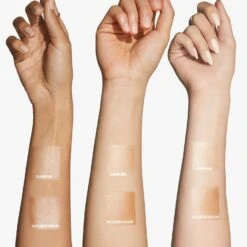 MINI GLOWSCREEN SUNSCREEN SPF 40 PA+++ WITH HYALURONIC ACID + NIACINAMIDE -Nursing Products s2549756 av 8 zoom